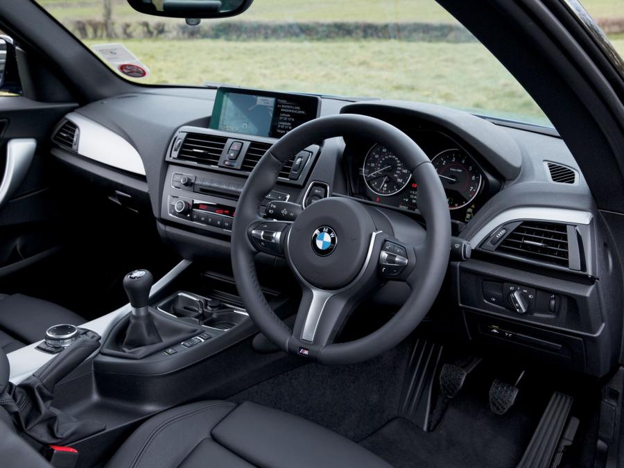  BMW M235i Coupe 2014 года  (UK) (фото 7 из 9)